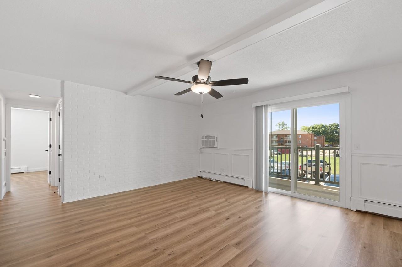 2513 Woodhill Dr Apt 5 - Photo 2 of 20