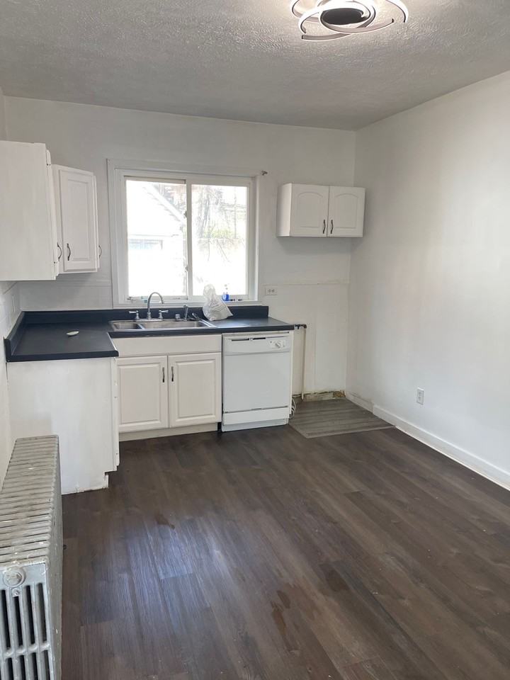 3rd Street, Pitcairn - Photo 7 of 9