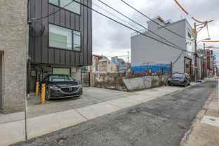 Brand New Luxury Apartments - Photo 1 of 1
