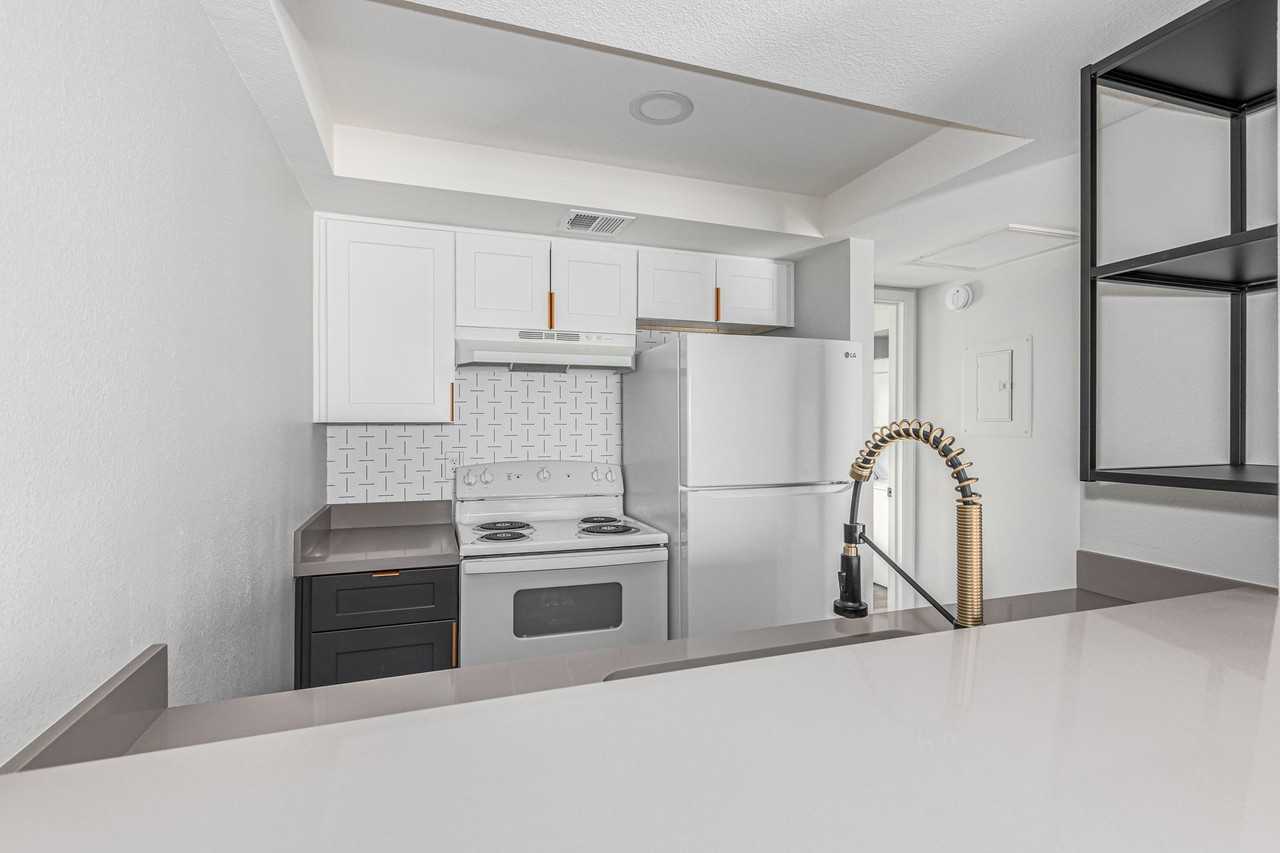 Venture on 36th St - Photo 6 of 15