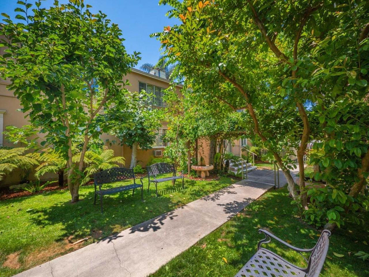 1136-1160 N. El Centro Ave - Photo 2 of 13