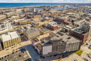 featured image of 130-138 130-138 W. Pittsburgh Ave. / 174-192 S 2nd St.