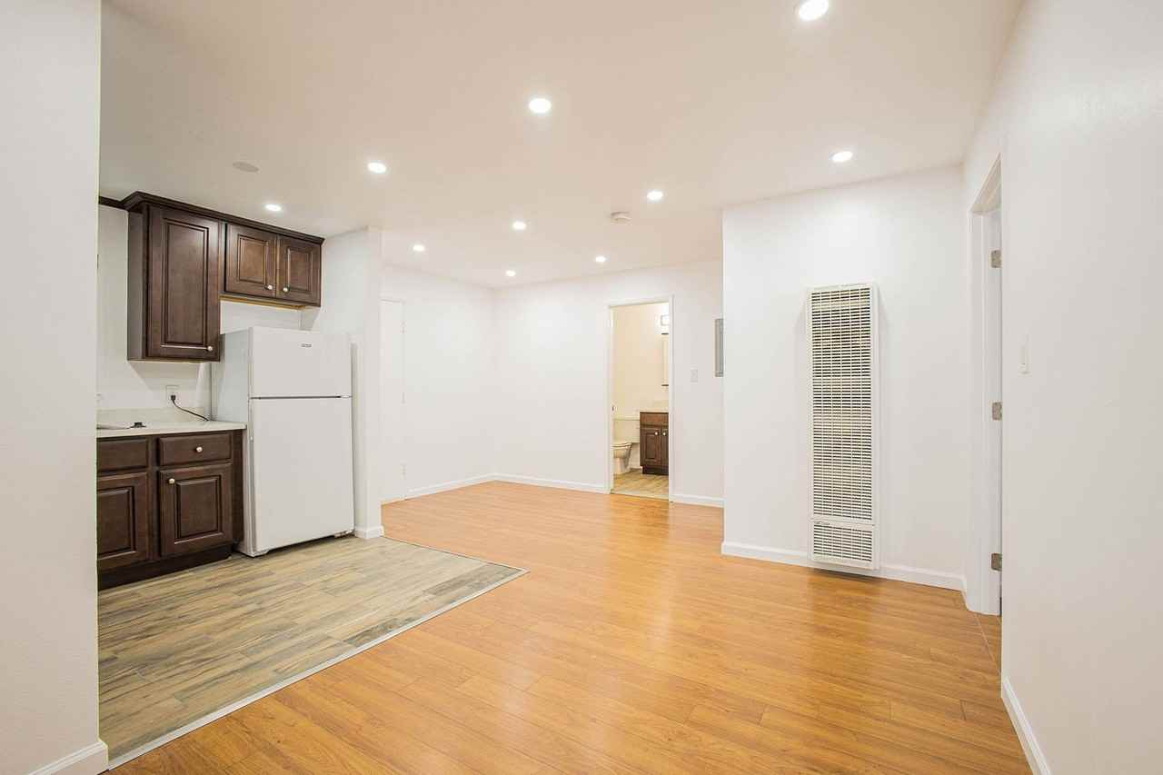 137 Montecito Ave - Photo 5 of 12