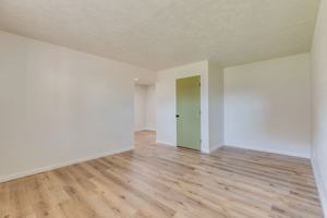 featured image of 1549 Wales Ave