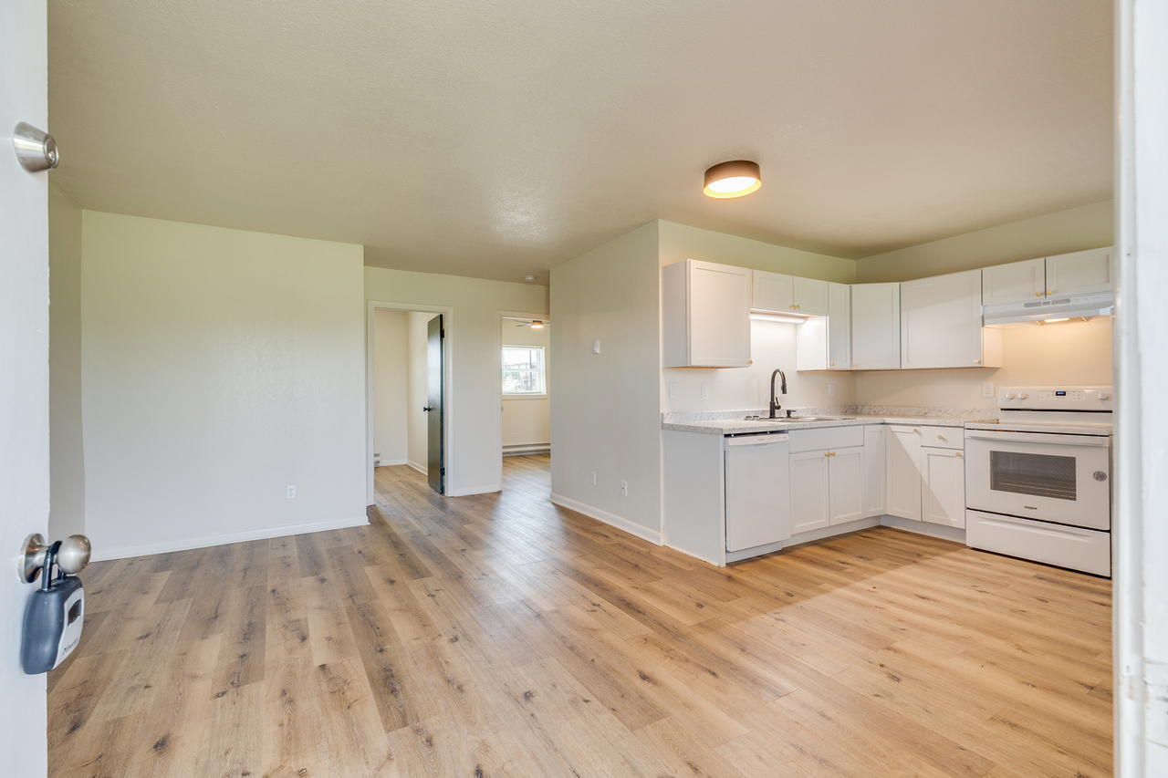 Whitecrest Apartments LLC - Photo 3 of 7