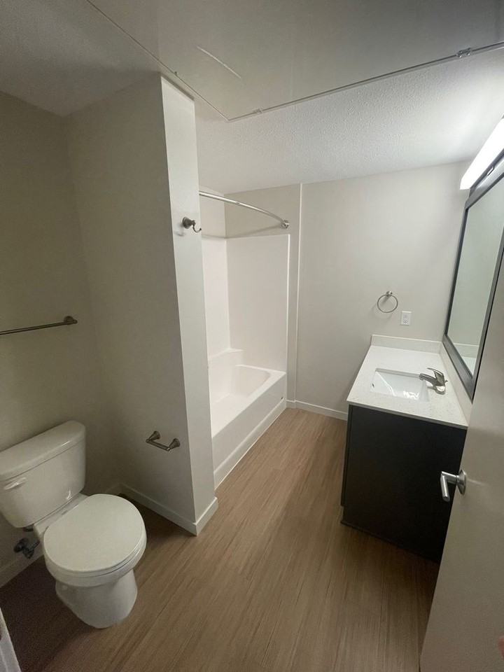 Nico Apartments - Photo 4 of 33