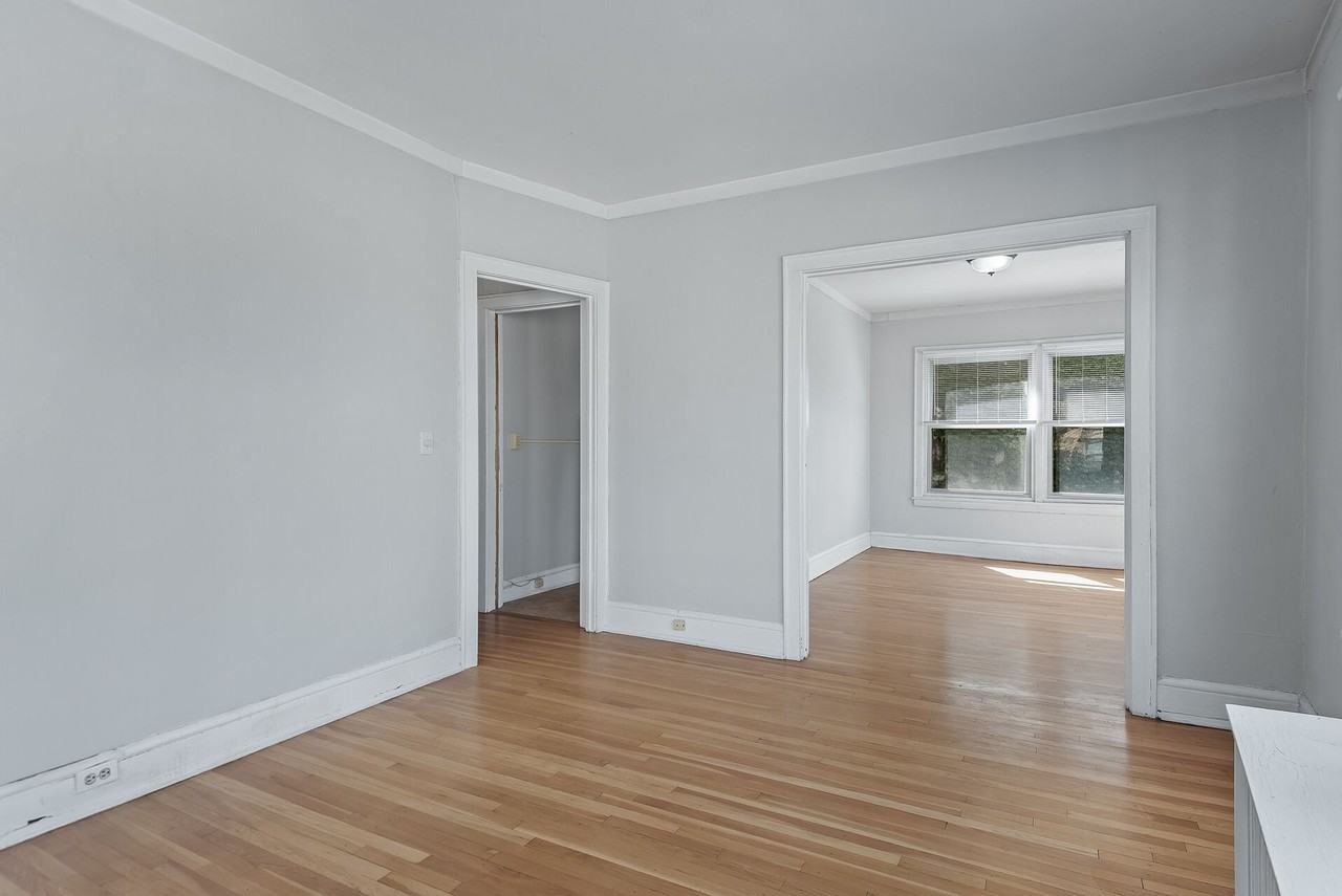 214 Oak Grove | Origen Living - Photo 4 of 16