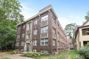 featured image of 2219 Garfield Ave #1