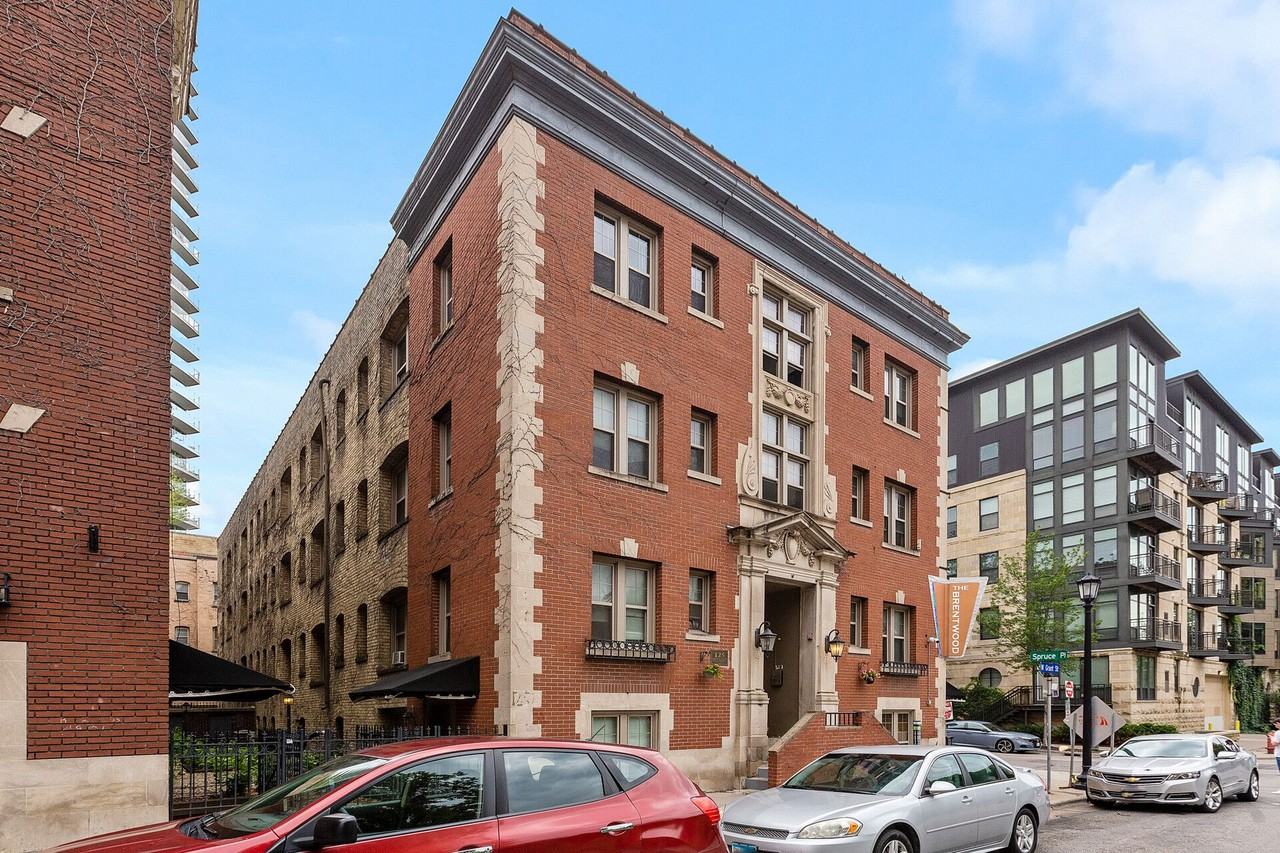 Brentwood Apartments - Photo 2 of 17