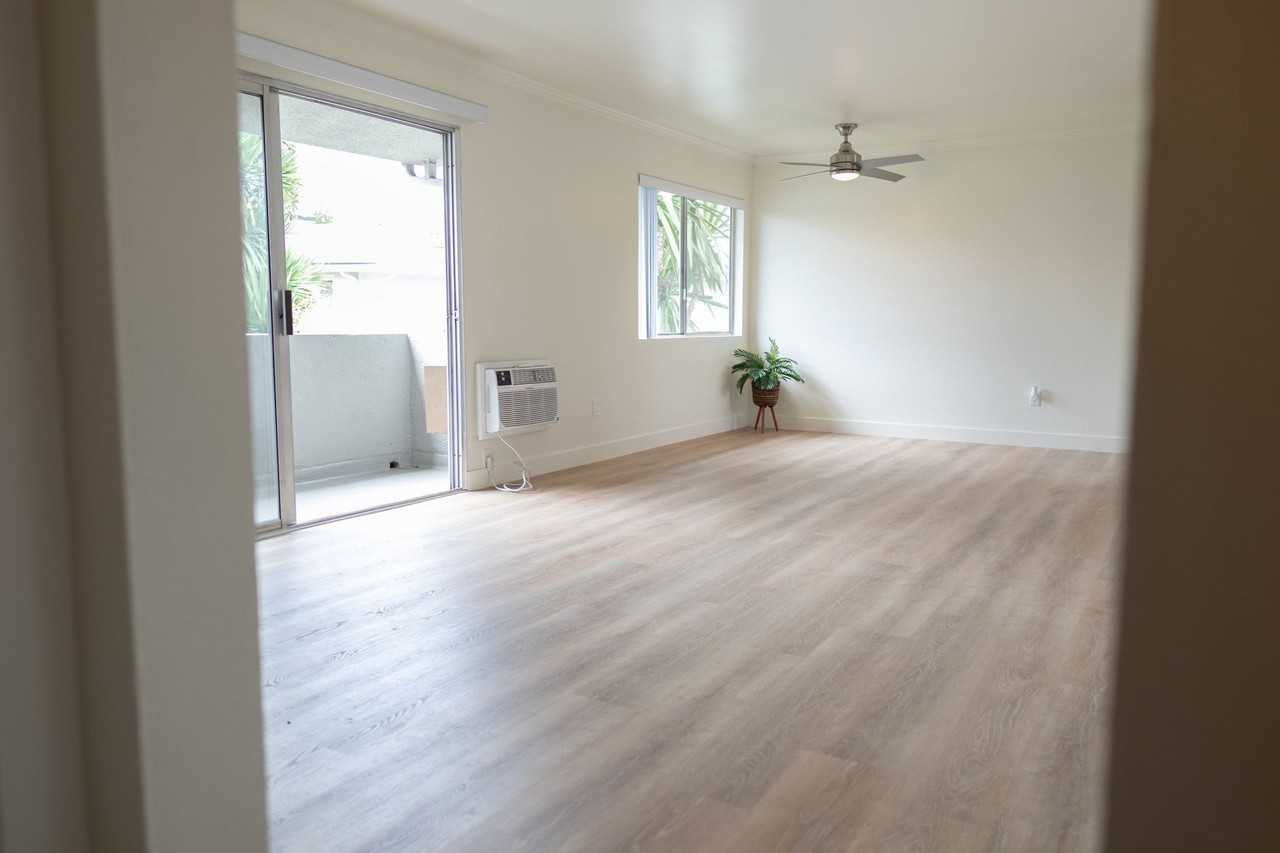 Tustin Palms Apartment Homes - Photo 5 of 32