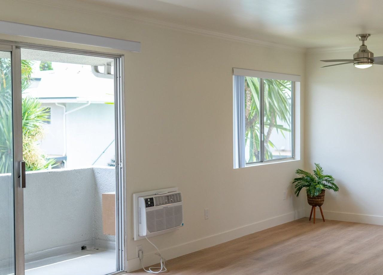 Tustin Palms Apartment Homes - Photo 6 of 32