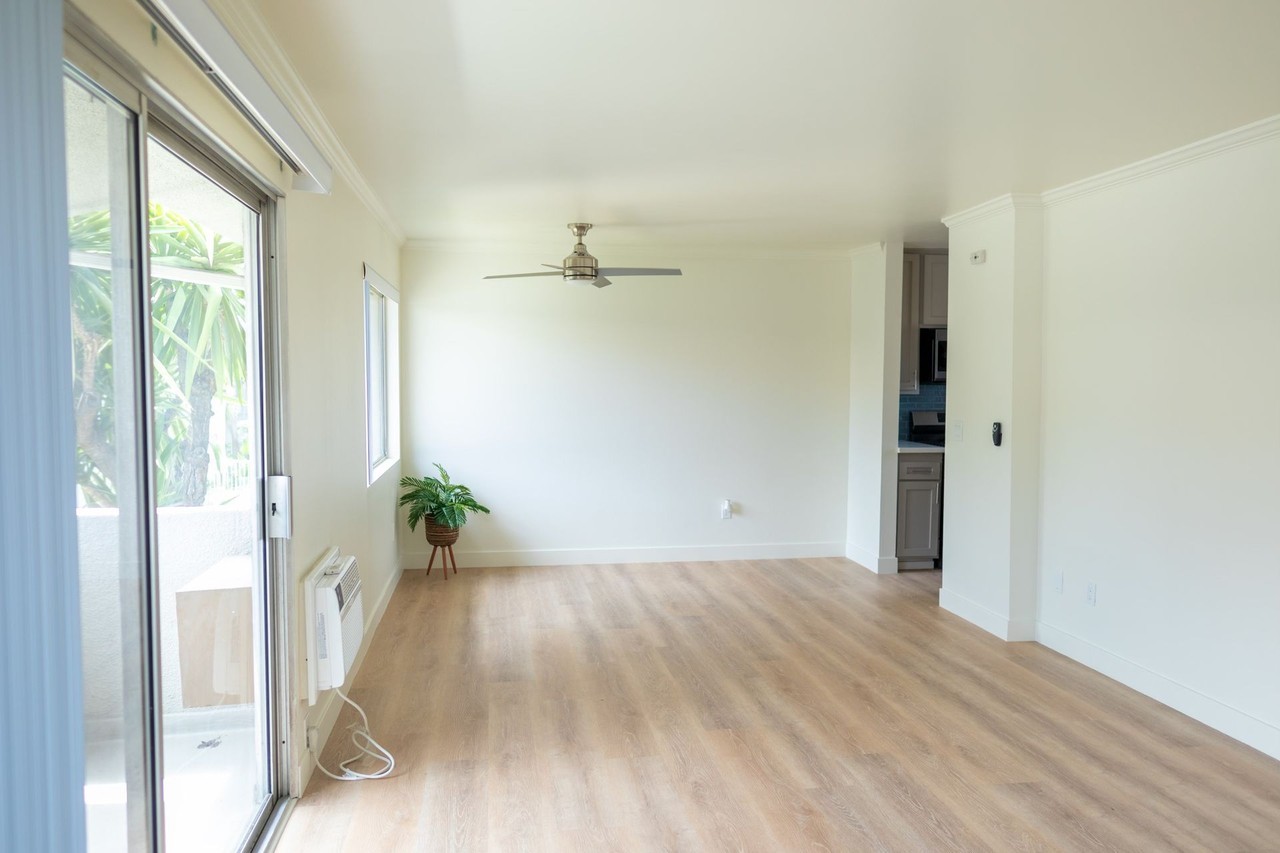 Tustin Palms Apartment Homes - Photo 7 of 32