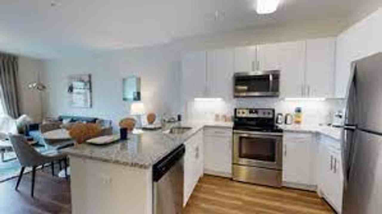 3 Journal Square - Photo 3 of 15