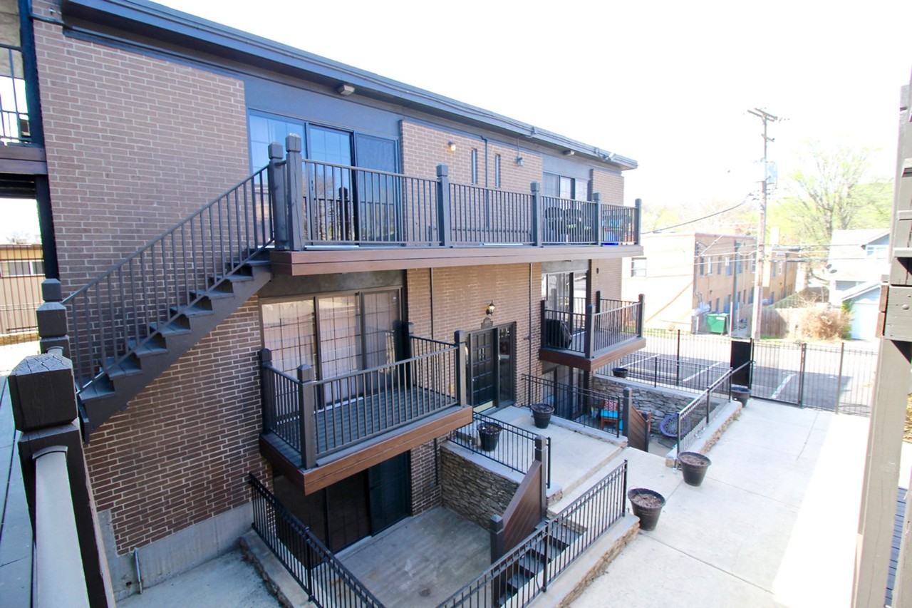 Plaza 44 Apartments - Photo 3 of 8