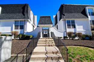 Plaza La Belle Apartments - Photo 1 of 1