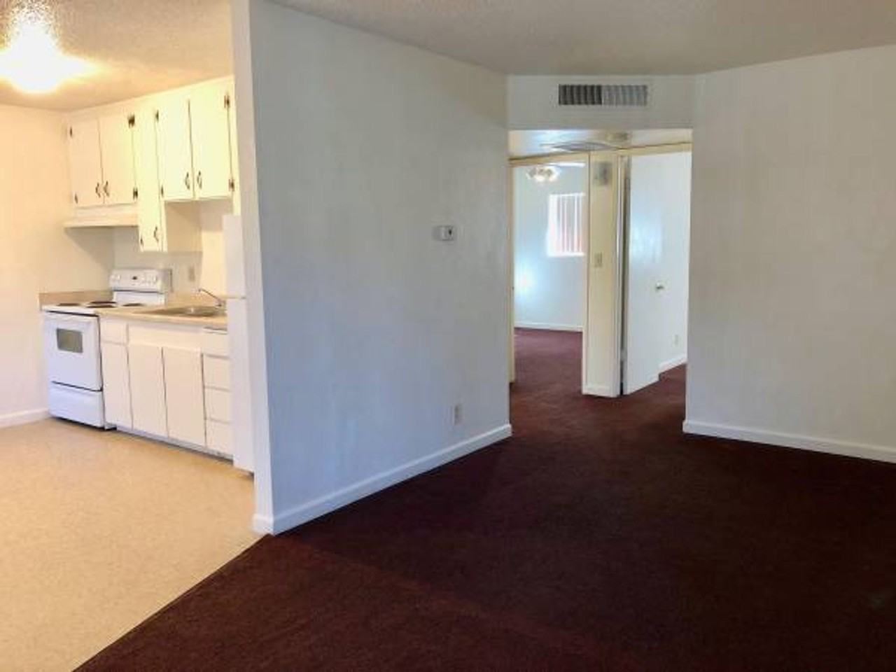 212 W Dakota Ave #D - Photo 7 of 7