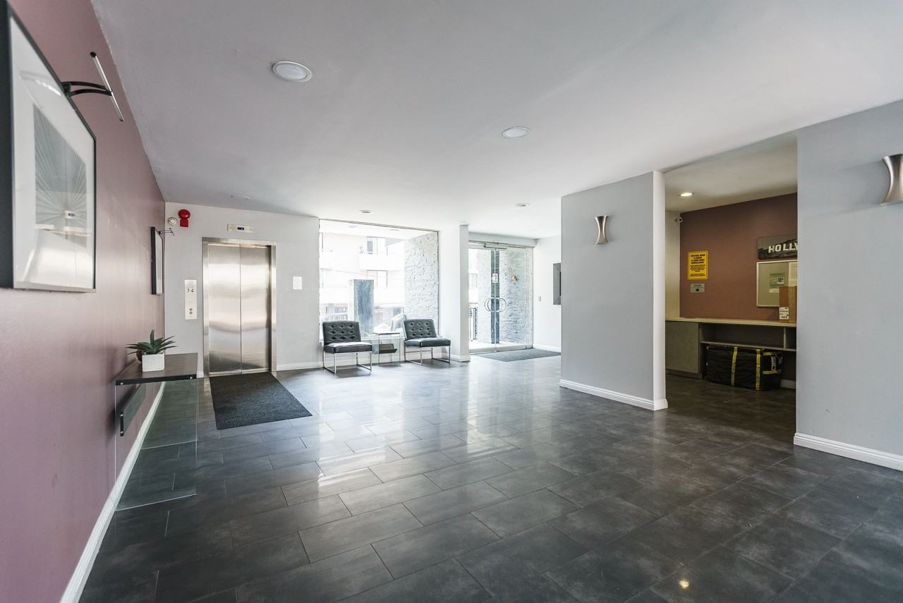 1865 North Fuller Ave - Photo 3 of 10