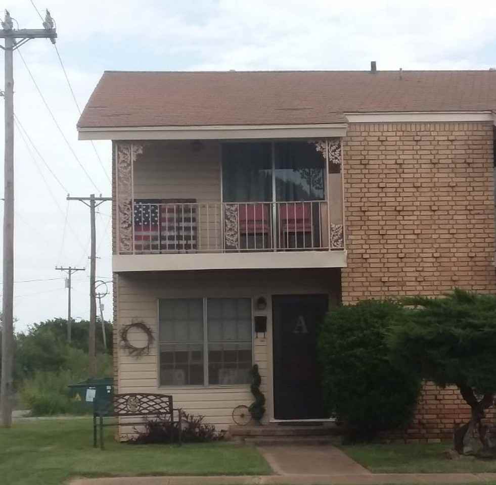 FREDERICK APARTMENTS - Photo 6 of 8