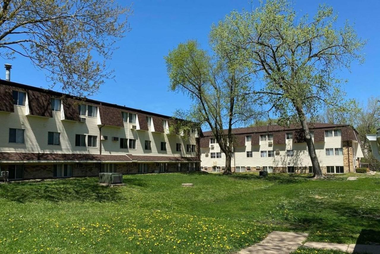 The Quarters on 9th - Photo 2 of 8