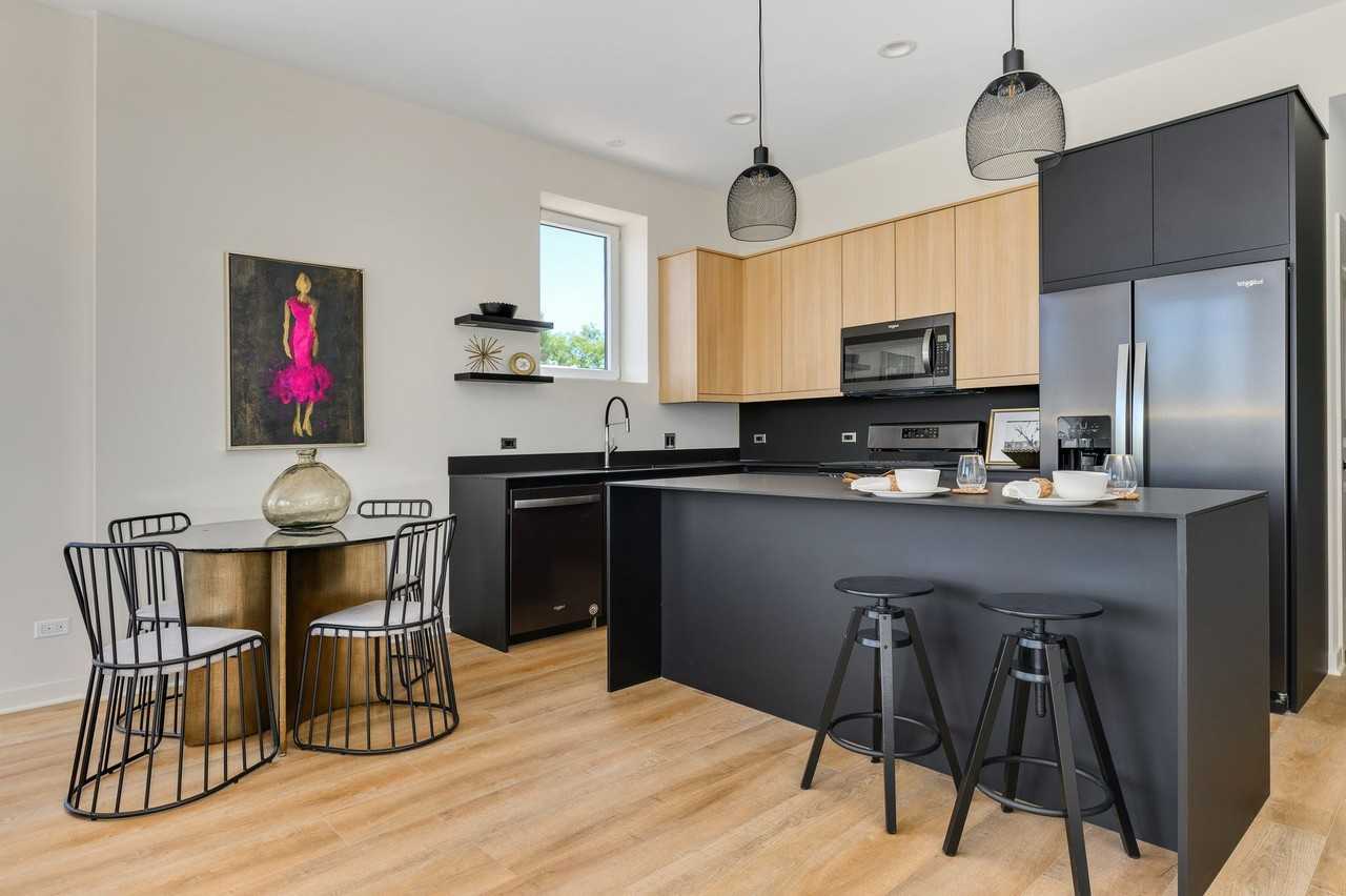 Lakeland Lofts Luxury Apartments 280 Stonington Dr, Bloomingdale, IL