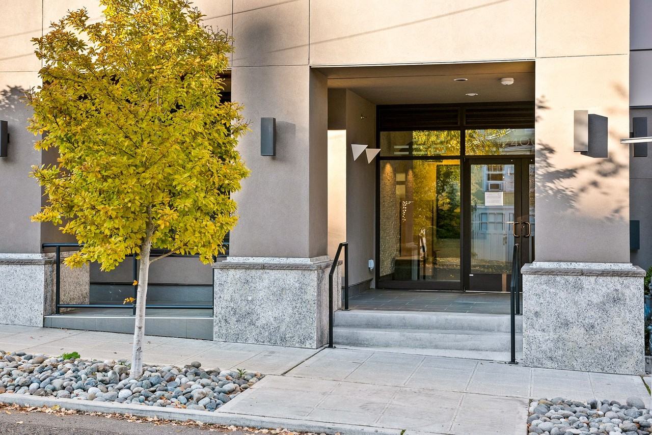 2400 E Boston St - Photo 5 of 7