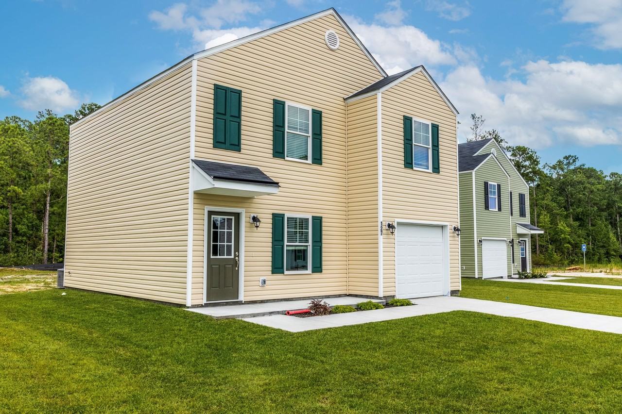 105 Cottage Way - Photo 3 of 50