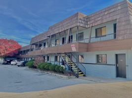 featured image of 111 S Summit St