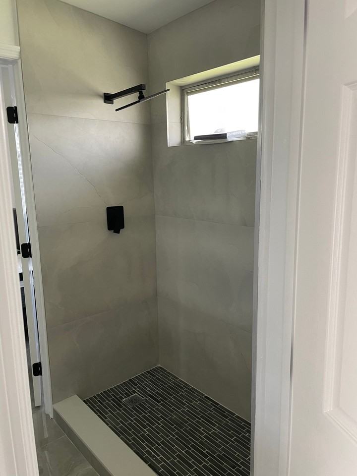 Beautiful 2 Bedroom Apartment for Rent – Hallandale - Photo 3 of 10