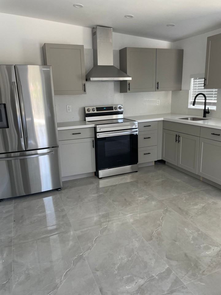 Beautiful 2 Bedroom Apartment for Rent – Hallandale - Photo 7 of 10