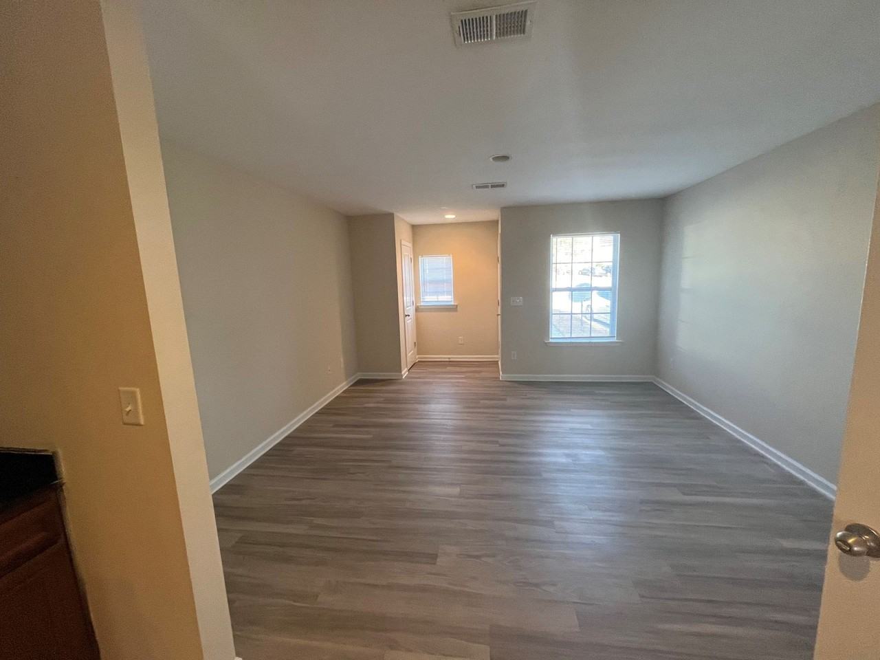 115 Winterberry Ln - Photo 2 of 31