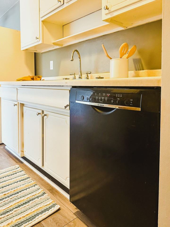 Experience the Ultimate Outdoor Lifestyle at our St. Louis Park Apartments, Adjacent to Aquila Park! - Photo 3 of 9