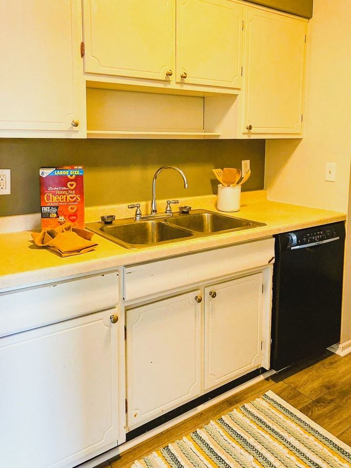 Experience the Ultimate Outdoor Lifestyle at our St. Louis Park Apartments, Adjacent to Aquila Park! - Photo 4 of 9