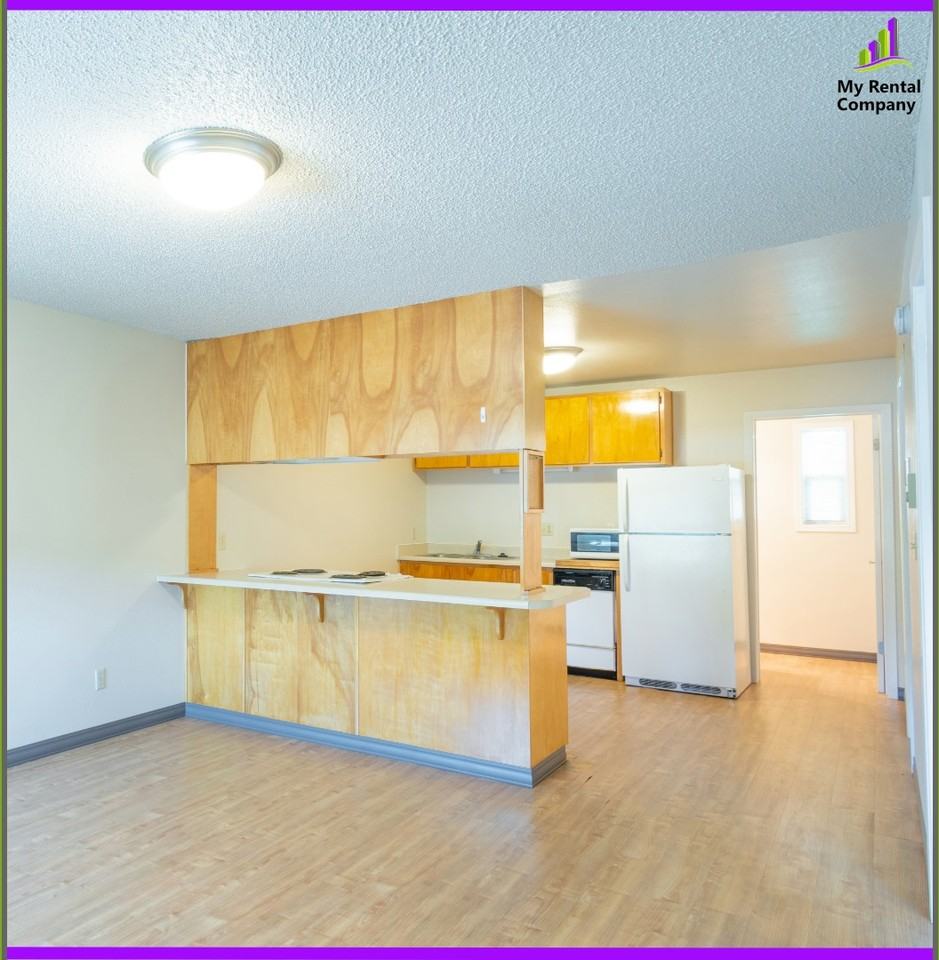 Latah Apartments - Photo 2 of 5