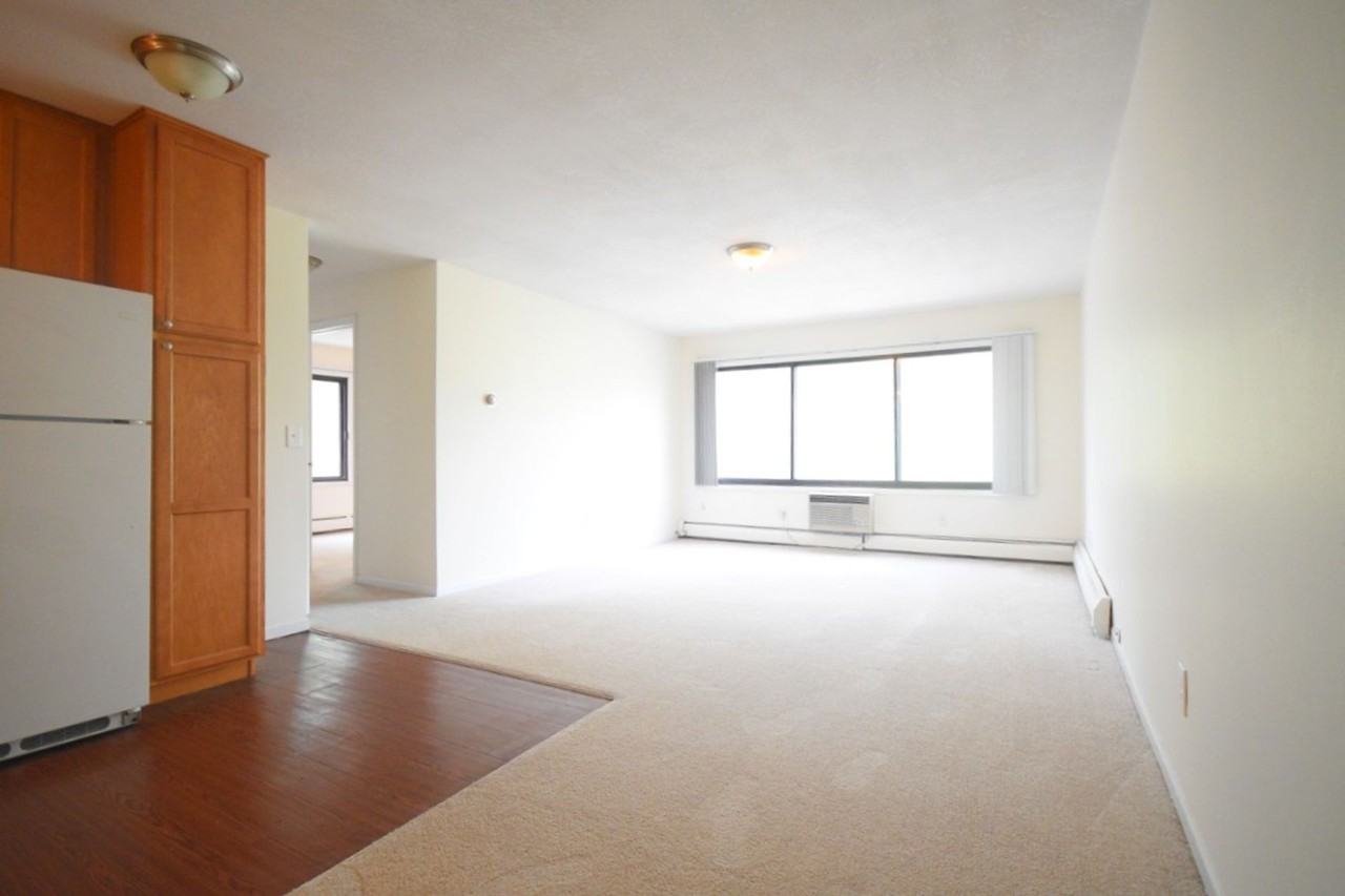 2211 Colfax Ave S - Photo 2 of 6