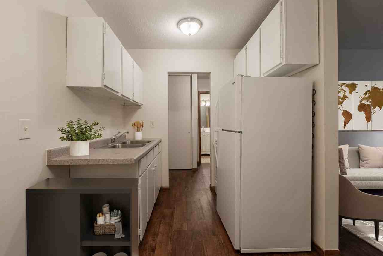 2626 Fremont Ave S - Photo 4 of 8