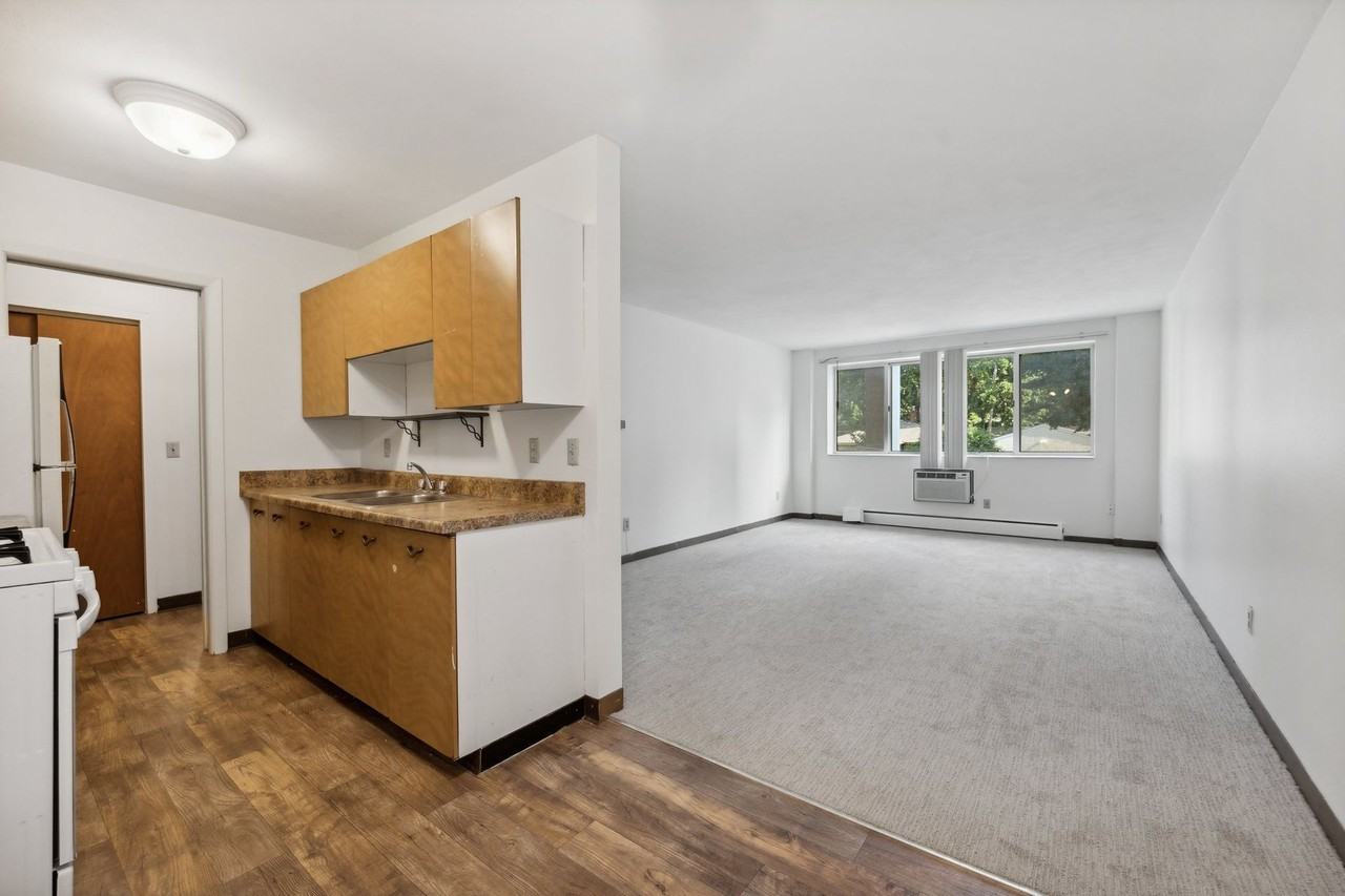 1776 St. Clair Ave - Photo 2 of 18