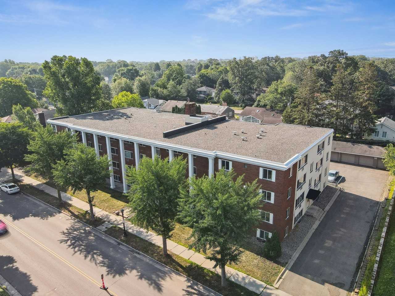 1776 St. Clair Ave - Photo 6 of 18