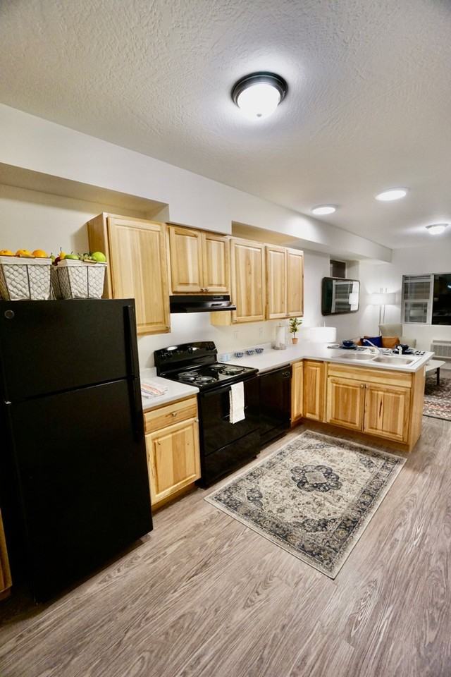 Majestic - Photo 2 of 8