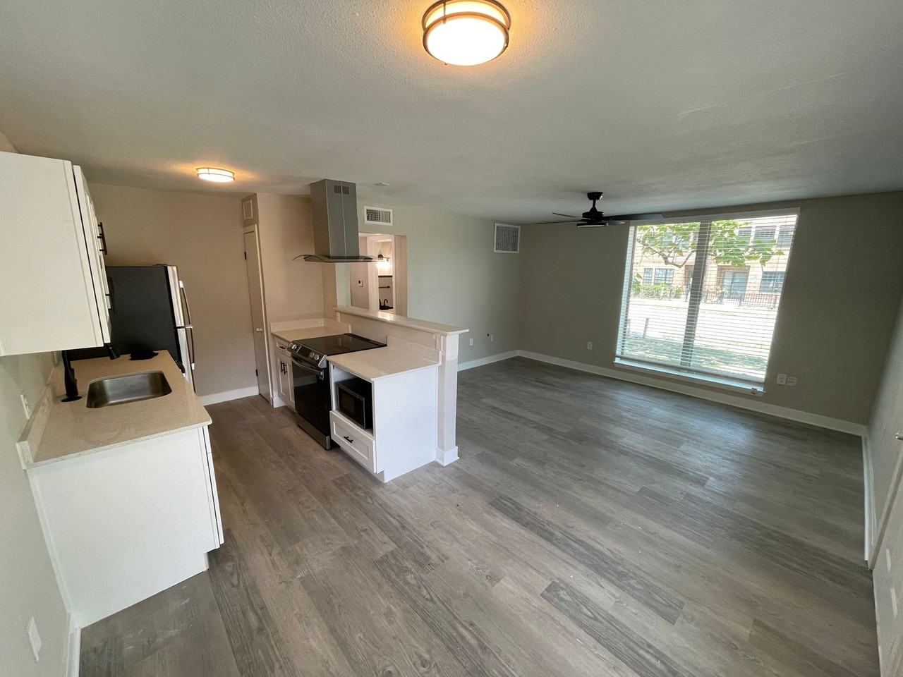 Venice Lofts - Photo 7 of 17