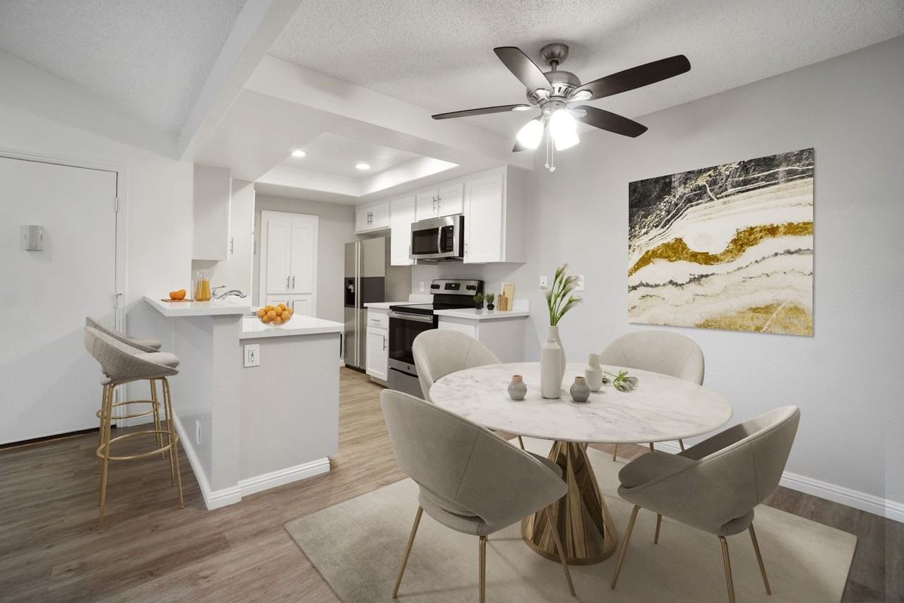 River Oaks Apartments - Photo 2 of 15