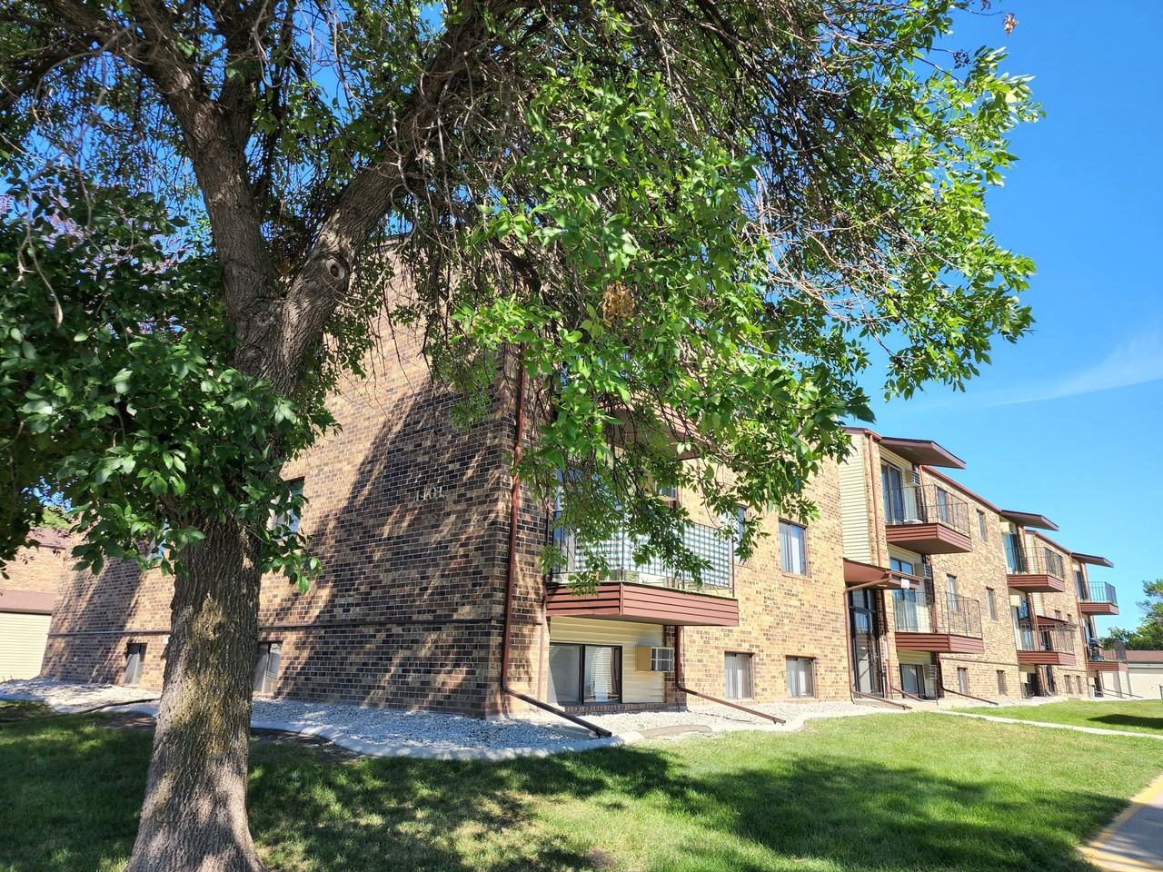 Bayfield Apartments, LLC - Photo 6 of 6