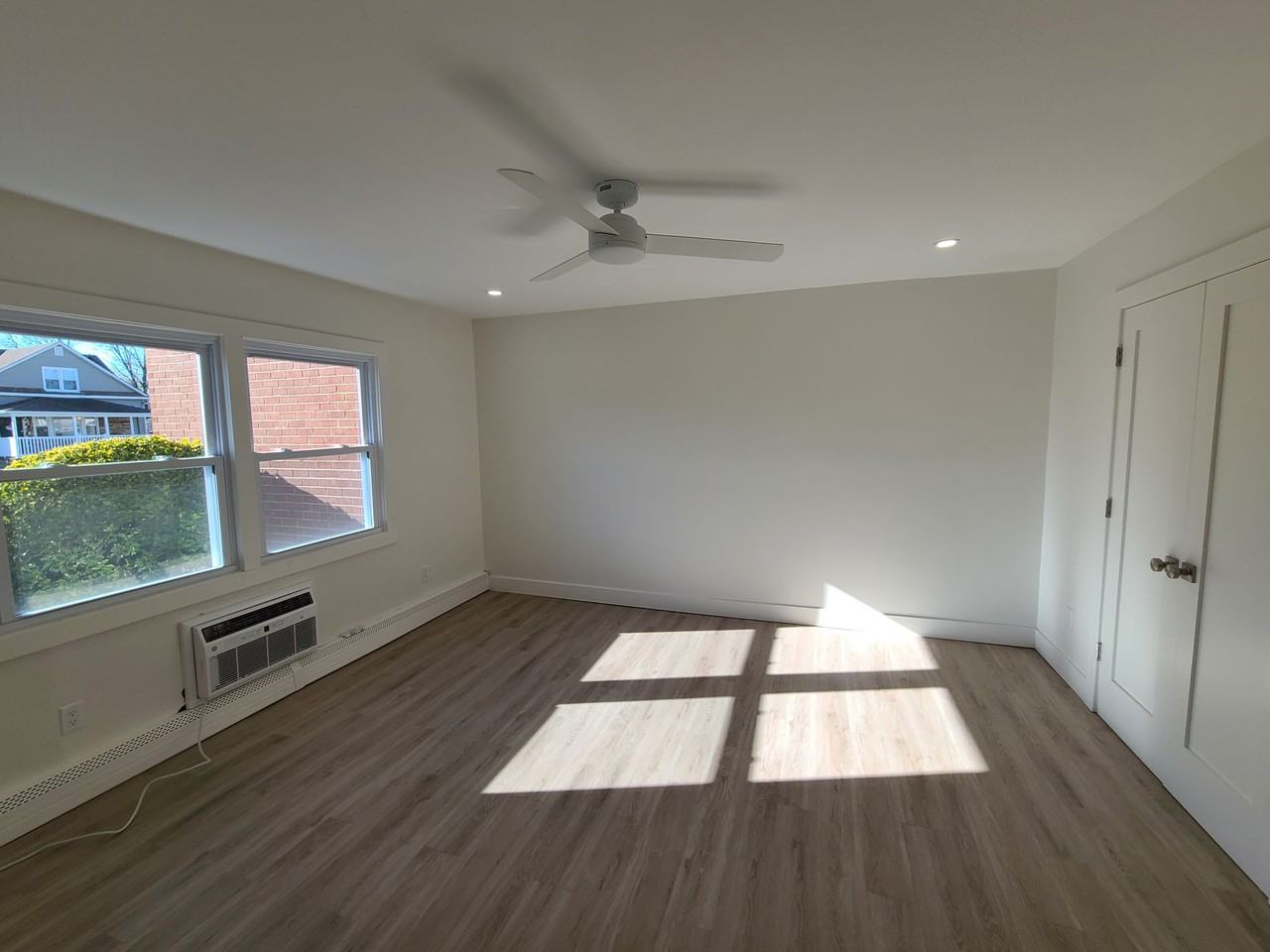 Matilda Apartments: Luxury 1 Bedroom Apartments, Just 2 blocks from the beach - Photo 2 of 8