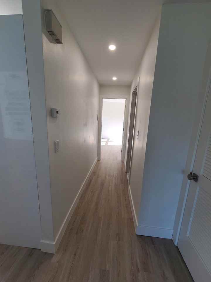 Matilda Apartments: Luxury 1 Bedroom Apartments, Just 2 blocks from the beach - Photo 5 of 8