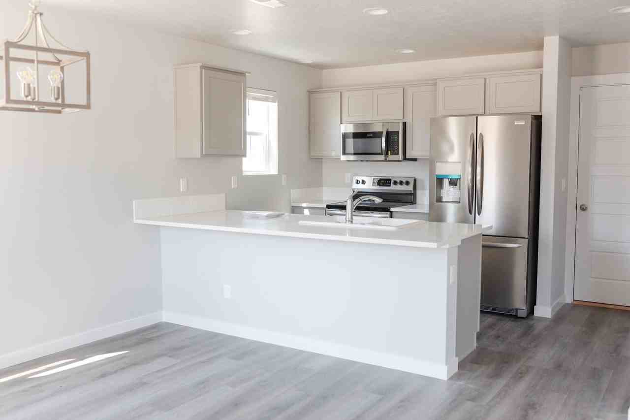 Townhomes at Jericho - Photo 3 of 16