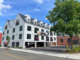 featured image of 98 Olive St