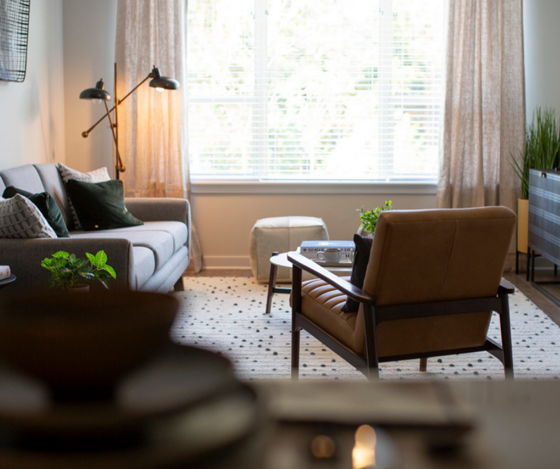 Axiom - Photo 3 of 50