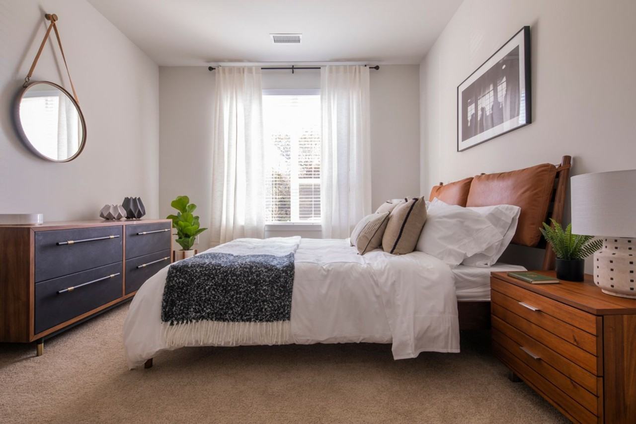 Axiom - Photo 7 of 50