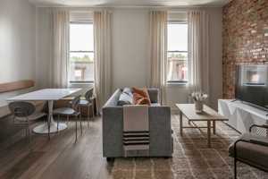 featured image of 3931 Pine St