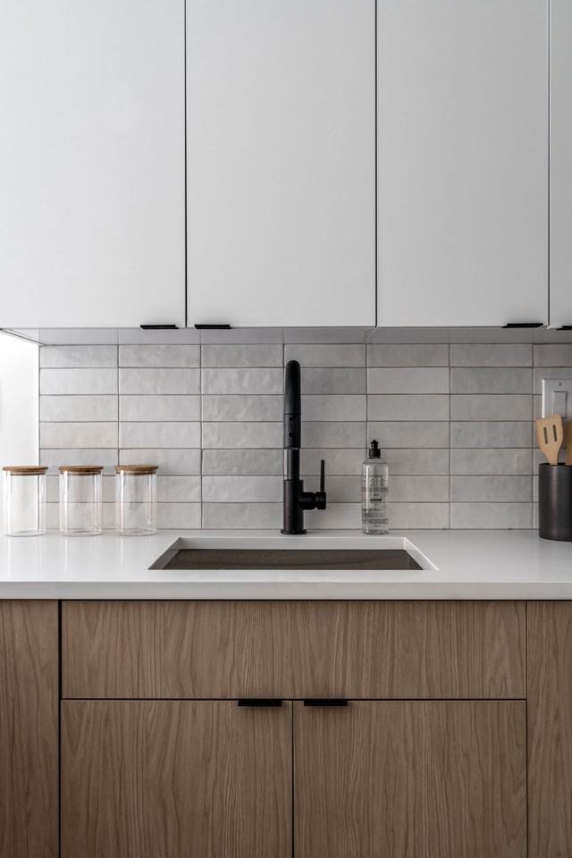 Luxury On Pine - Photo 6 of 50