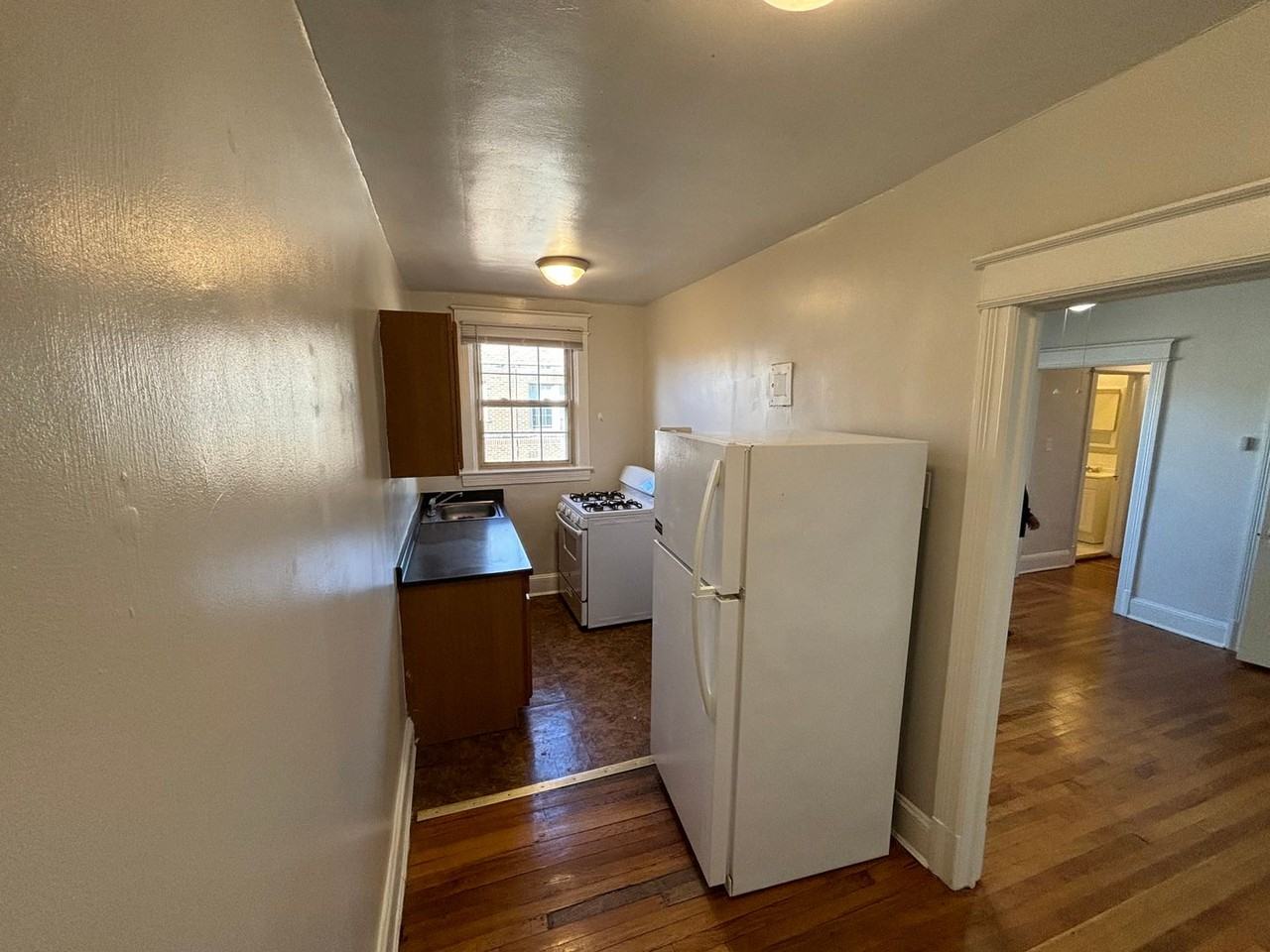 Devonshire Court South - Photo 3 of 43
